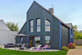 Beautiful holiday home with sauna, sea view